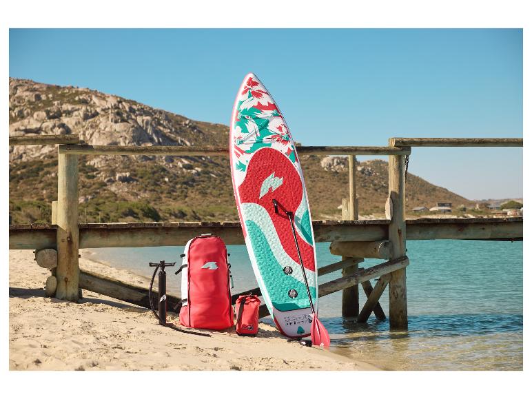 Planche de paddle gonflable, sac à dos et pompe : équipement de paddle pour l'été.