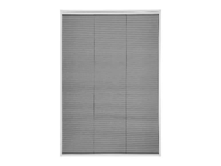 Store plissé gris avec cadre blanc pour fenêtre ou porte.