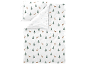 Parure de lit blanche avec motif de cerfs, de sapins et de flocons de neige.