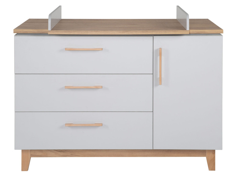 Commode grise avec trois tiroirs et un placard, avec des détails en bois.