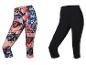Deux leggings de sport pour femme : un avec un imprimé floral et un noir.