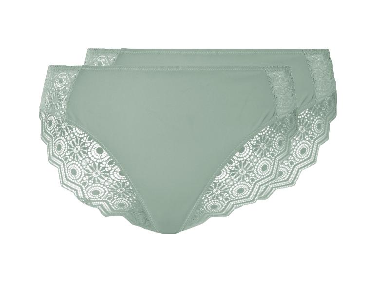 Deux paires de culottes vert-sauge avec dentelle.