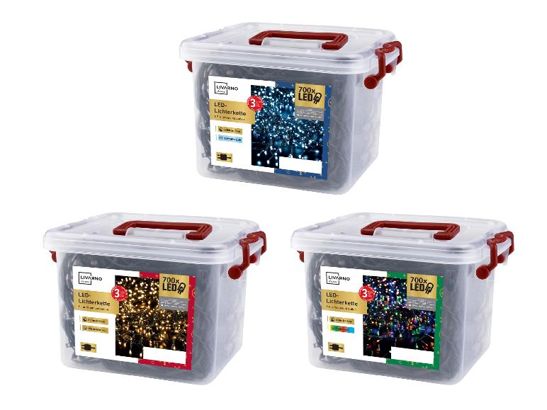 Trois boîtes transparentes de guirlandes lumineuses LED Livarno Home en bleu, blanc chaud et multicolore.