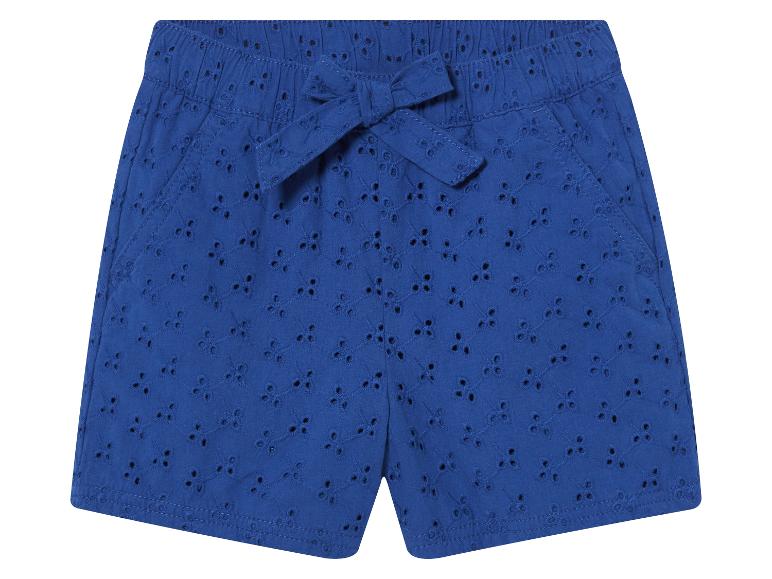 Shorts bleus pour enfant, détail broderie anglaise.