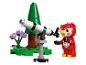 Figurines LEGO Animal Crossing avec télescope et arbre.