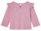 Chemise rose à manches longues et volants pour bébé.