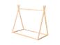 Support en bois pour vêtements ou jouets au design minimaliste.