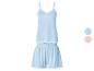 Pyjama bleu femme avec détails en dentelle, composé d'un débardeur et d'un short.