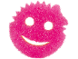 Éponge de nettoyage rose en forme de visage souriant.