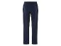 Un pantalon de survêtement bleu foncé.