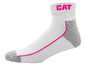 Des chaussettes blanches avec des accents roses et le logo CAT.