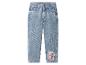 Jean denim bleu clair pour fille avec un patch chiot et la phrase 'WE'VE GOT DINOS TO SAVE!'.