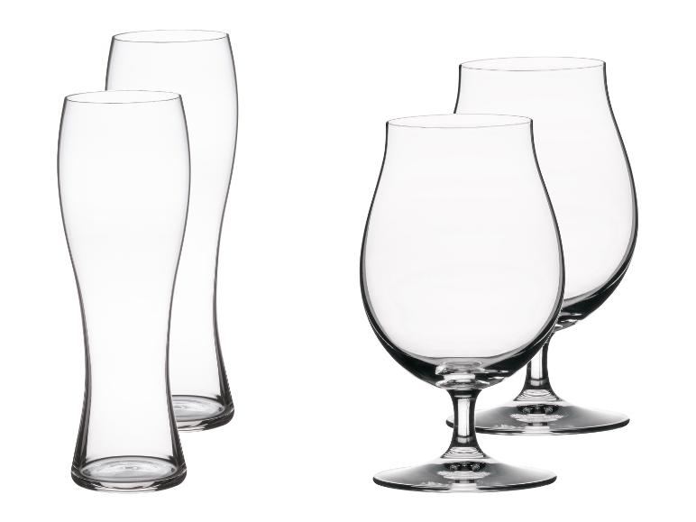 Ensemble de verres : deux verres à bière et deux verres à pied.