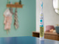 Une brosse à dents électrique Philips Sonicare pour enfants avec un design animal.