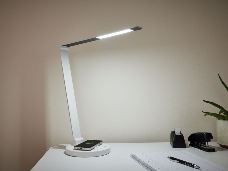 Aller en mode plein écran : LIVARNO home Lampe de bureau LED avec surface de charge, 6,2 W - Image 4