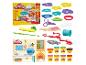 Kit de jeu vétérinaire avec pâte à modeler, emporte-pièces animaux et instruments médicaux.