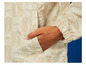 Une veste beige avec un imprimé LIDL.