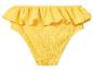 Bas de bikini jaune à volants et tissu texturé.