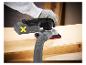 Ponceuse orbitale sans fil PARKSIDE PERFORMANCE® PAESP 20-Li A2 ponçant du bois.
