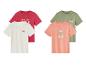 Quatre t-shirts avec des motifs de papillons.
