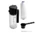 Ensemble d'accessoires pour machine à café De'Longhi LatteCrema : réservoir à lait, filtre à eau, cuillère doseuse et bandelette de test.