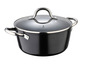 Une casserole noire avec un couvercle en verre
