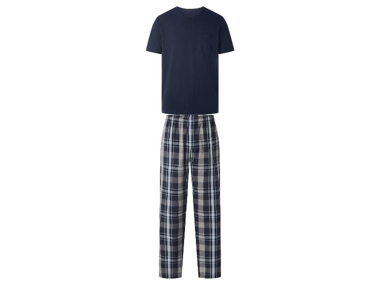 Pyjama homme avec t-shirt bleu marine et pantalon à carreaux.