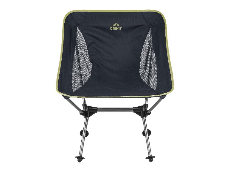 Chaise de camping pliable noire avec des détails verts et une structure métallique