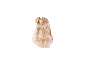 Tête à coiffer blonde de dos avec un nœud dans les cheveux.