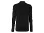 Un pull noir à col roulé.