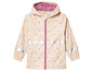 Imperméable beige à imprimé feuilles et bandes réfléchissantes.