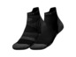 Deux paires de chaussettes Rivit noires avec des accents gris.