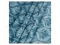 Tissu bleu à motifs de feuilles stylisés.