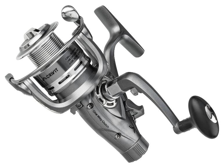 Moulinet de pêche gris avec indications de capacité de ligne et « One Way Clutch ».