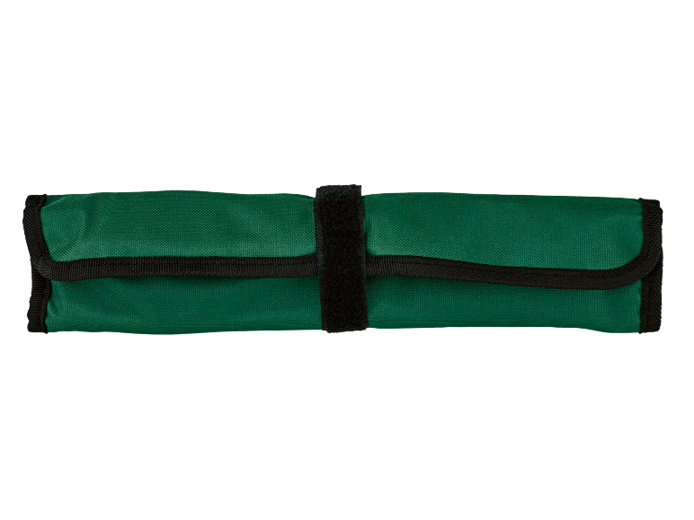 Trousse à outils enroulable verte avec fermeture auto-agrippante.