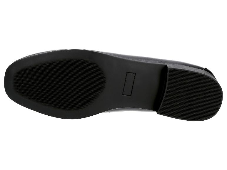 Semelle d'un mocassin noir pour femme.