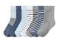 Ensemble de sept paires de chaussettes pour enfants dans des tons bleus, gris et blancs, certaines rayées.