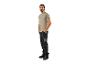 T-shirt beige et pantalon de travail Blaklader.