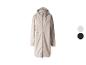 Longue veste de pluie beige à capuche avec fermeture éclair, présentée avec des options de couleur noire et beige clair.