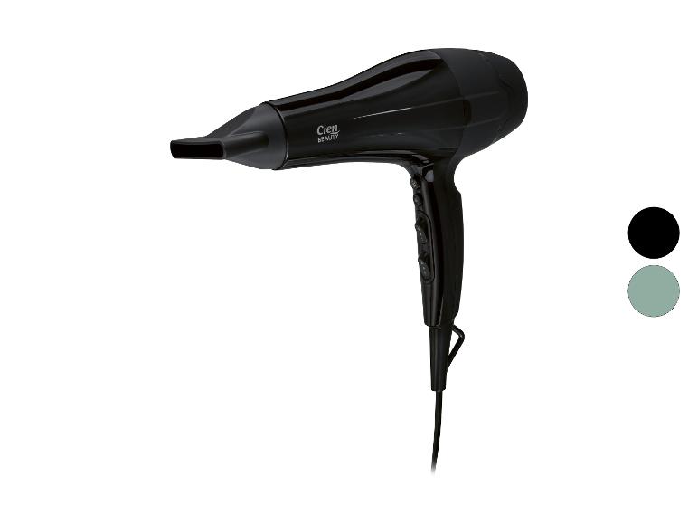 Sèche-cheveux noir avec concentrateur, avec boutons de réglage sur la poignée.