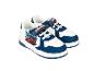 Paire de baskets enfant blanches et bleues avec imprimé voiture de dessin animé
