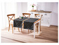 Deux chemins de table noirs avec un motif art déco sur une table en bois