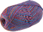 Pelote de laine multicolore aux teintes violettes, bleues, rouges et oranges.