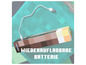 Une batterie externe Minecraft avec un câble USB.