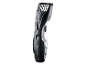 Une tondeuse à cheveux Remington.