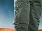 Pantalon vert avec poche zippée
