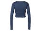 Haut à manches longues bleu marine avec encolure carrée et logo discret au dos