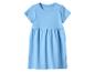 Robe d'enfant bleue à manches courtes avec jupe froncée.