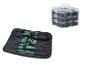 Kit d'outils de démontage de garnitures de voiture et organisateur empilable avec clips en plastique noirs.