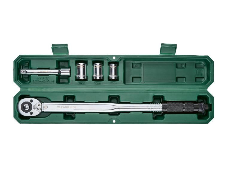 Clé dynamométrique Parkside avec douilles de 17, 19 et 21 mm dans un coffret vert.